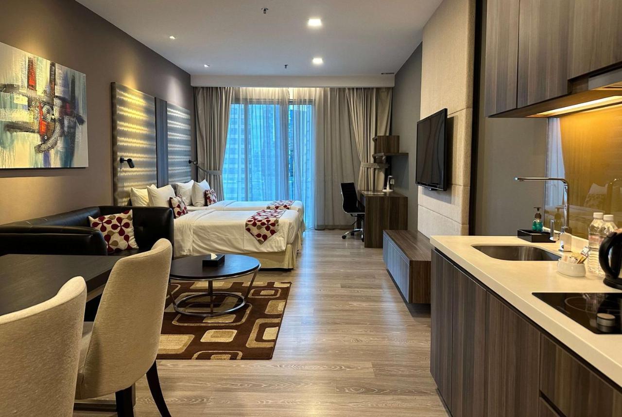 Ramada By Wyndham Centre Hotel