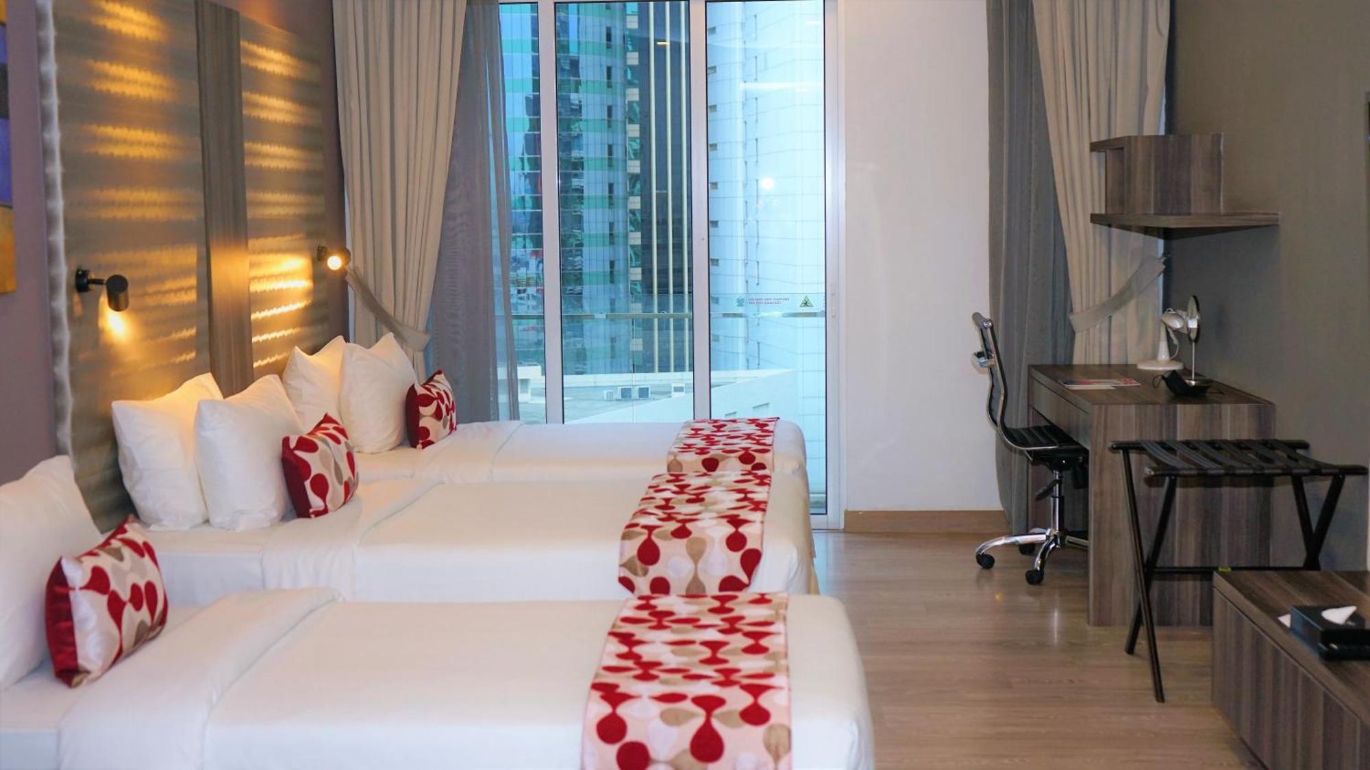 Ramada By Wyndham Centre 4*