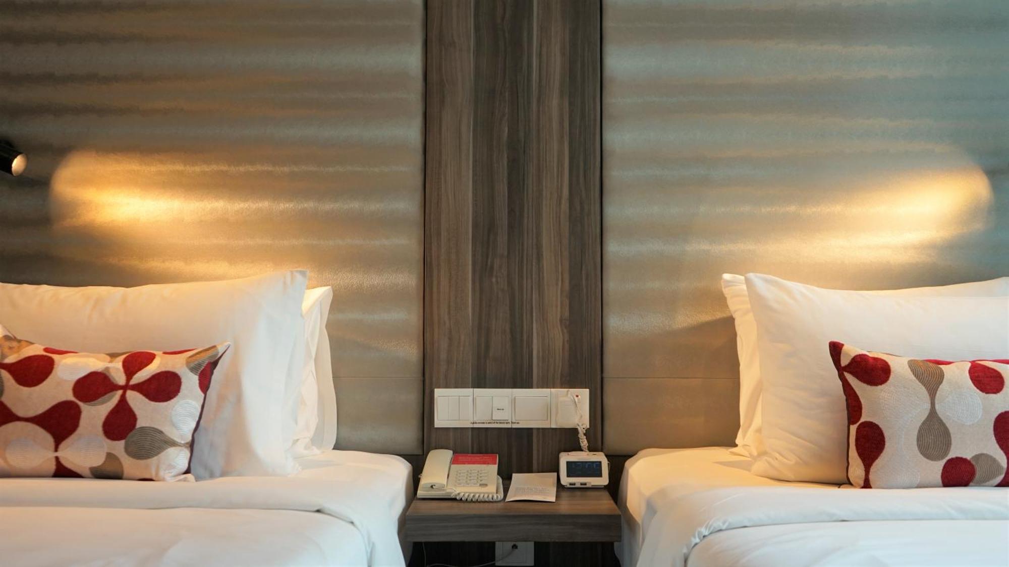 Ramada By Wyndham Centre