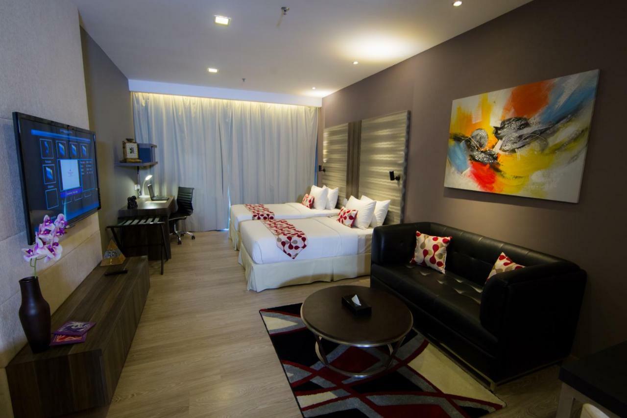 Ramada By Wyndham Centre Hotel