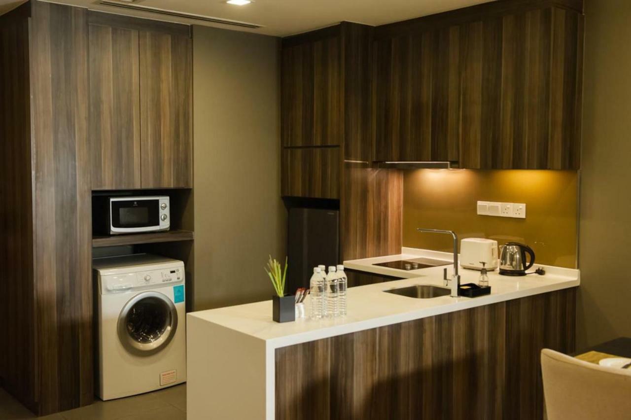 Ramada By Wyndham Centre Hotel 4*