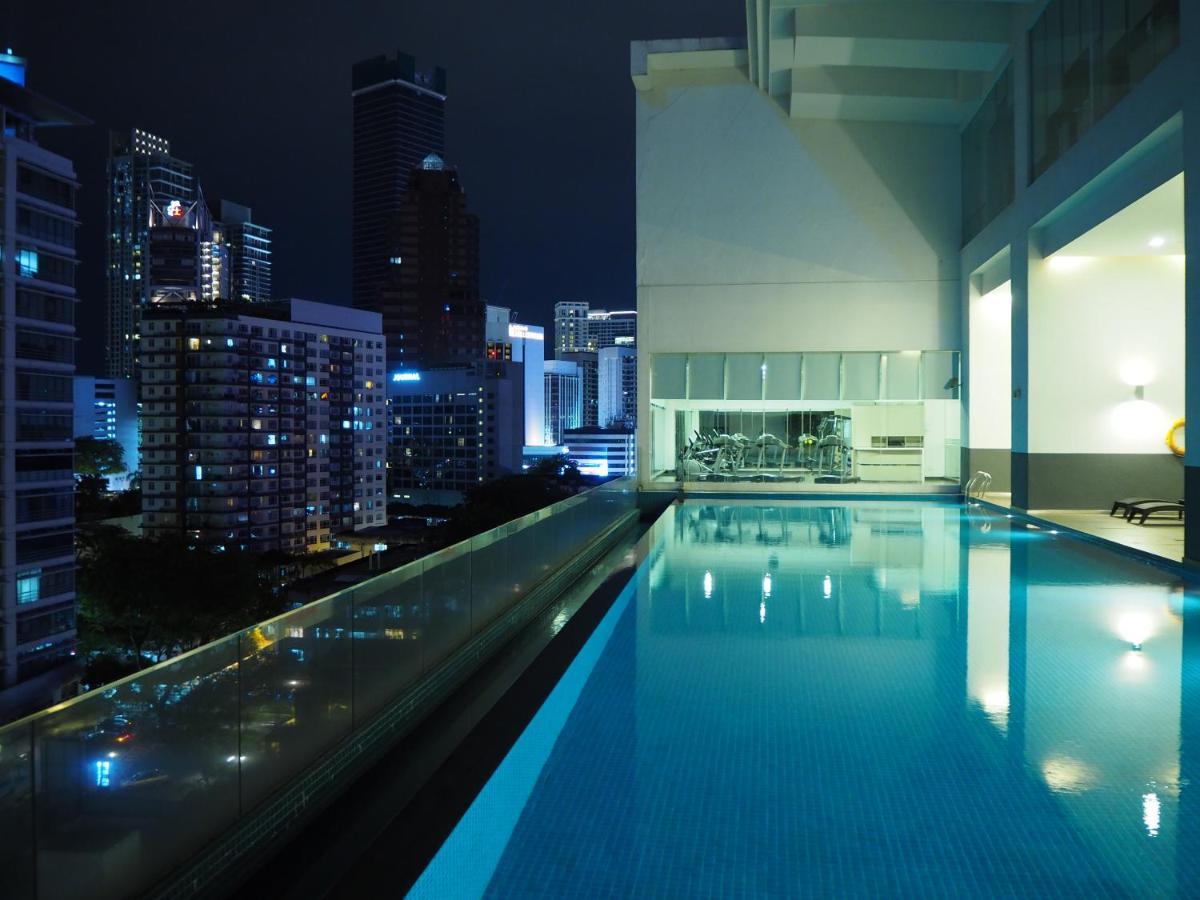 Hotel Ramada By Wyndham Centre 4*