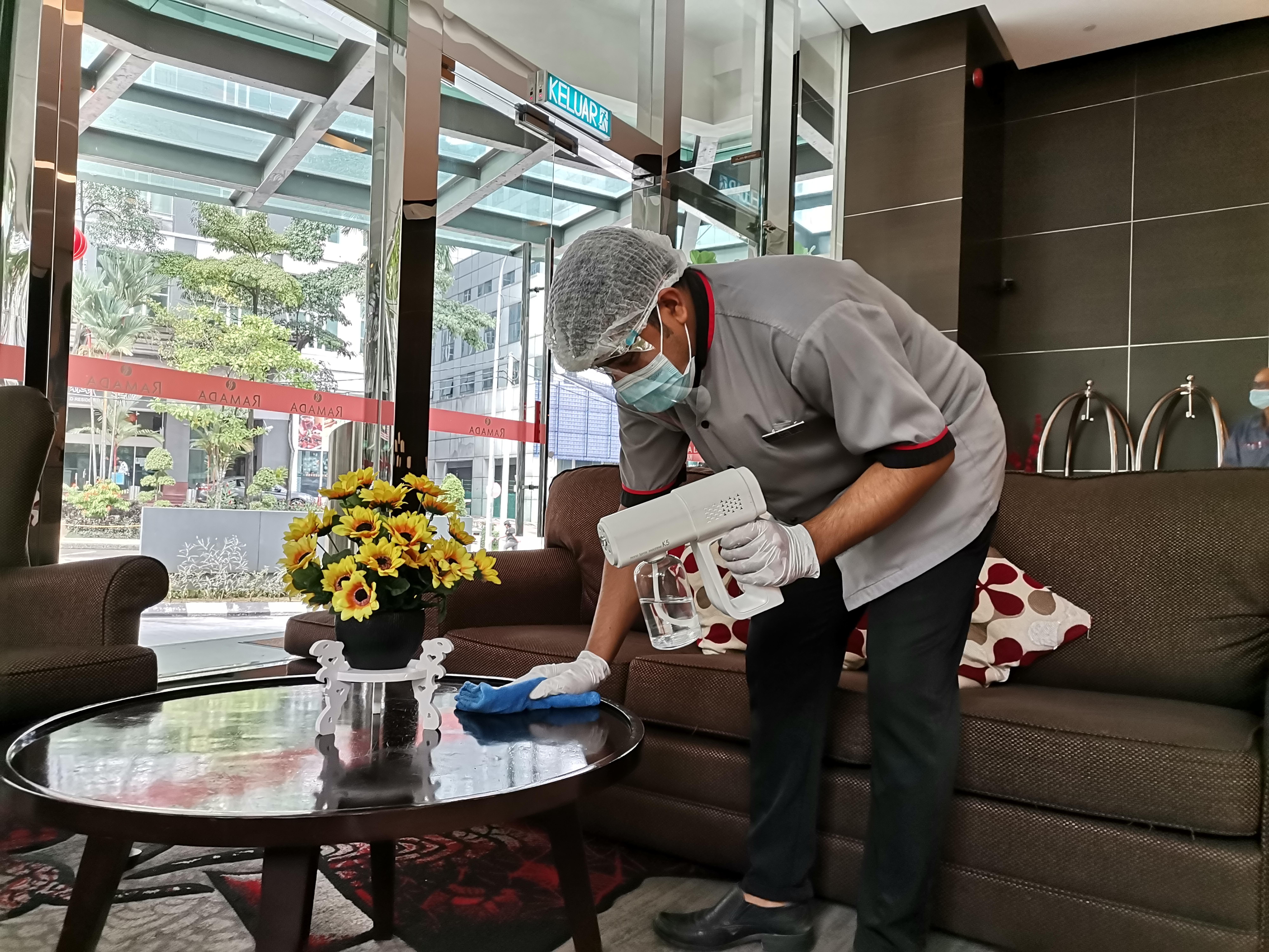 Ramada By Wyndham Centre Hotel 4*